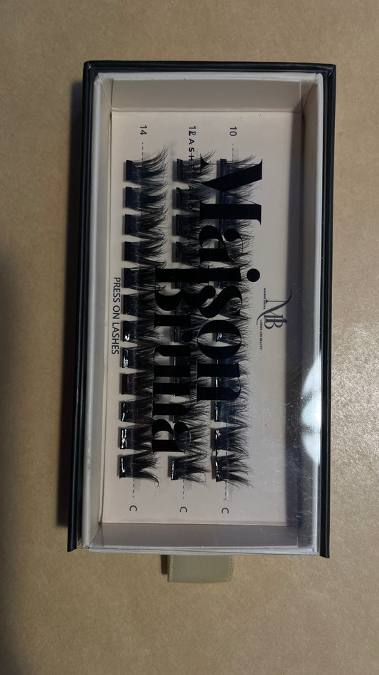 Clarisse - Bold glam look